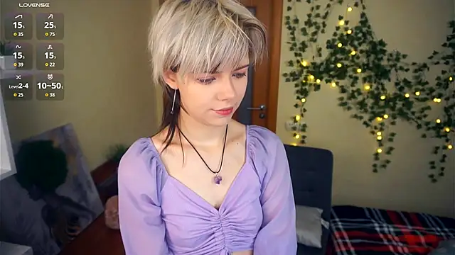 Snapshot of EngelAlman chatting on 9, 9, 2025 EngelAlman online show from 9, 9, 2025