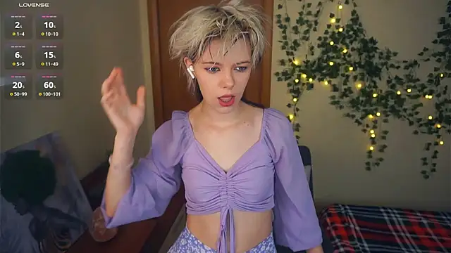 Snapshot of EngelAlman chatting on 19, 9, 2025 EngelAlman online show from 19, 9, 2025