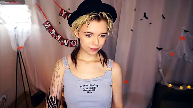 Snapshot of EngelAlman chatting on 16, 10, 2025 EngelAlman online show from 16, 10, 2025