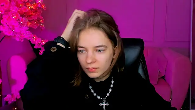 Snapshot of TinaDavil chatting on 18, 12, 2024 TinaDavil online show from 18, 12, 2024