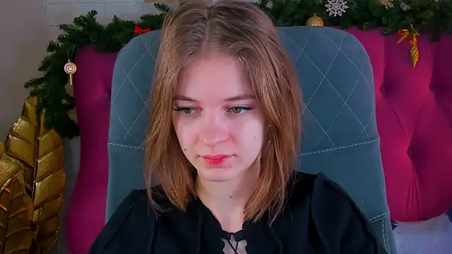 Snapshot of TinaDavil chatting on 19, 12, 2024 TinaDavil online show from 19, 12, 2024