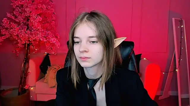 Snapshot of TinaDavil chatting on 11, 1, 2025 TinaDavil online show from 11, 1, 2025