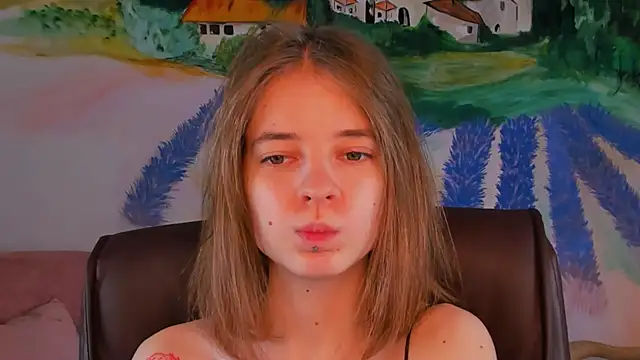 Snapshot of TinaDavil chatting on 5, 2, 2025 TinaDavil online show from 5, 2, 2025