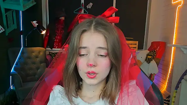 TinaDavil online show from 13, 2, 2025