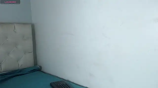 karolinee 66  online show from 31, 12, 2024