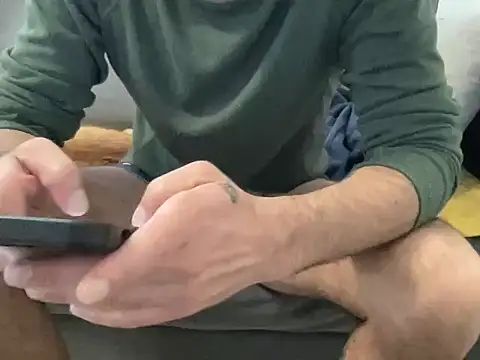 4small4inchlol online show from 28, 3, 2026