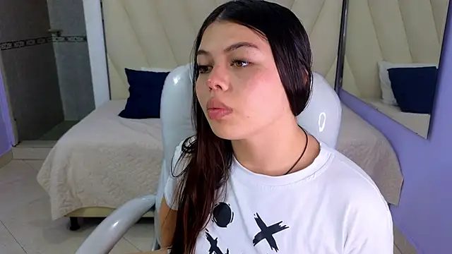 Snapshot of Sexy_paradise18_ chatting on 22, 12, 2024 Sexy paradise18 online show from 22, 12, 2024