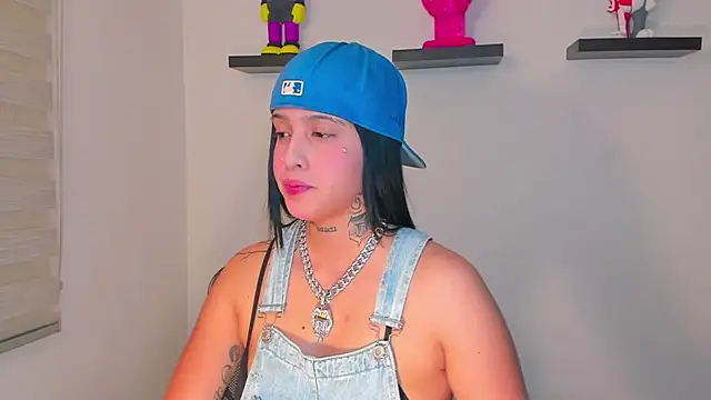 Snapshot of Gangster_Girl chatting on 4, 12, 2024 Gangster Girl online show from 4, 12, 2024