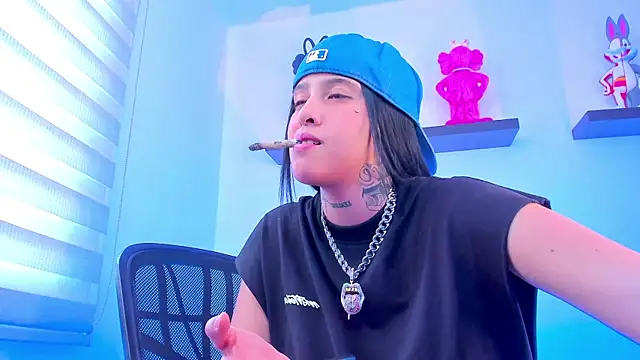 Snapshot of Gangster_Girl chatting on 14, 12, 2024 Gangster Girl online show from 14, 12, 2024