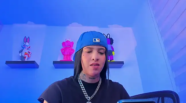 Snapshot of Gangster_Girl chatting on 15, 12, 2024 Gangster Girl online show from 15, 12, 2024