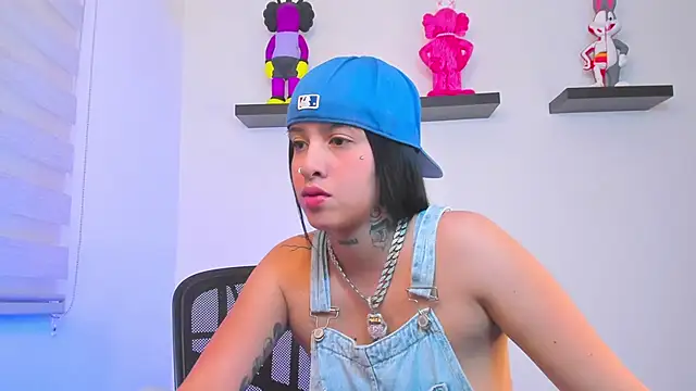 Snapshot of Gangster_Girl chatting on 17, 12, 2024 Gangster Girl online show from 17, 12, 2024