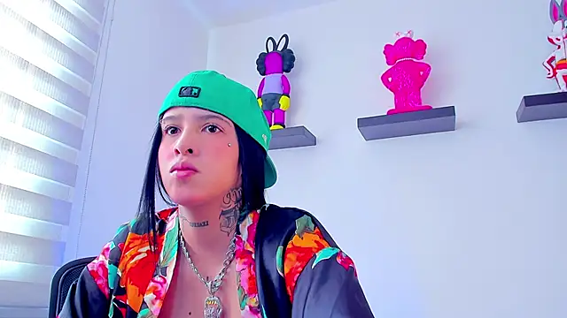 Snapshot of Gangster_Girl chatting on 21, 12, 2024 Gangster Girl online show from 21, 12, 2024