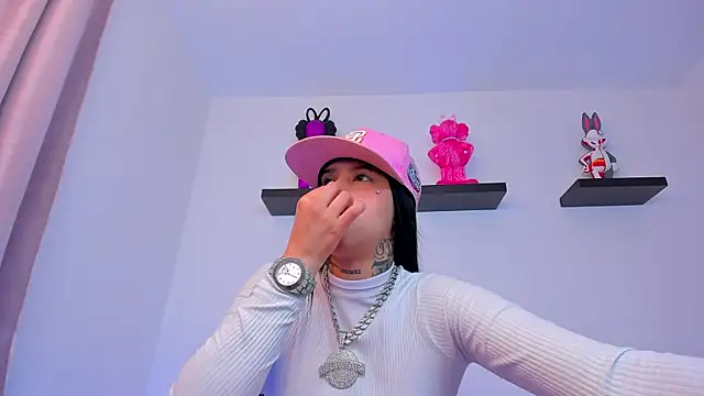 Snapshot of Gangster_Girl chatting on 5, 2, 2025 Gangster Girl online show from 5, 2, 2025