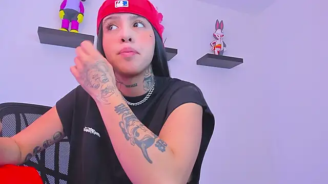 Snapshot of Gangster_Girl chatting on 5, 3, 2025 Gangster Girl online show from 5, 3, 2025