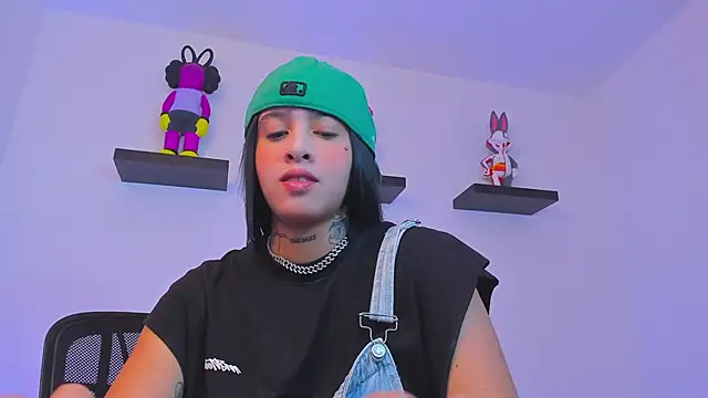 Snapshot of Gangster_Girl chatting on 7, 3, 2025 Gangster Girl online show from 7, 3, 2025