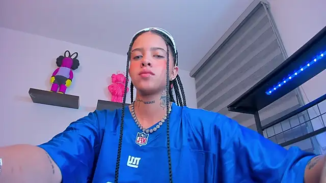 Snapshot of Gangster_Girl chatting on 5, 10, 2025 Gangster Girl online show from 5, 10, 2025