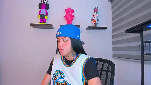 Snapshot of Gangster_Girl chatting on 12, 10, 2025 Gangster Girl online show from 12, 10, 2025