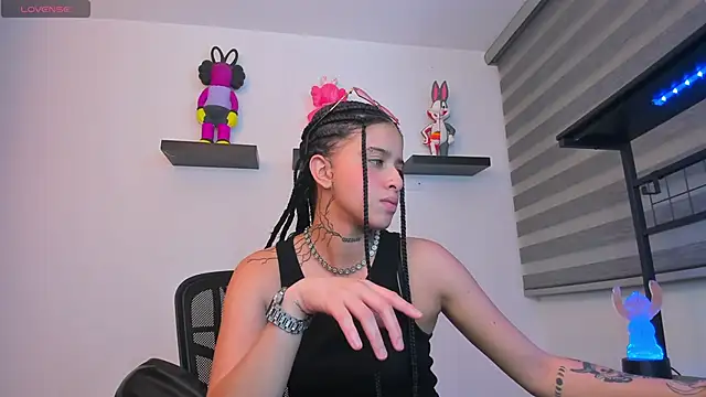 Gangster Girl online show from 14, 1, 2026