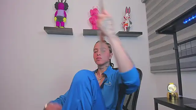Gangster Girl online show from 12, 6, 2026