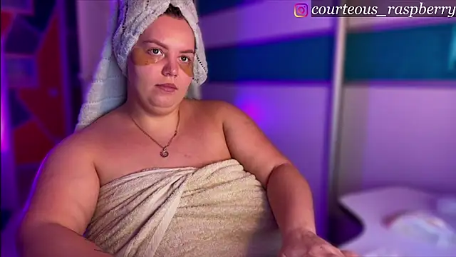 Snapshot of courteous_raspberrry chatting on 28, 11, 2025 courteous raspberrry online show from 28, 11, 2025