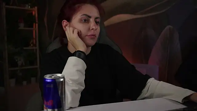 Lana  May online show from 31, 10, 2025