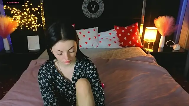 Daisy Delight online show from 2, 3, 2026