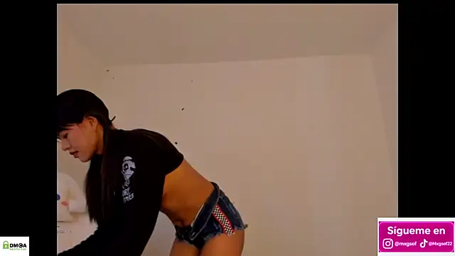 Snapshot of meganthompsonn22 chatting on 12, 11, 2025 meganthompsonn22 online show from 12, 11, 2025