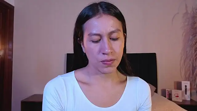 EmiGomez  online show from 26, 3, 2026