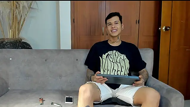 jamesinked  online show from 28, 10, 2025