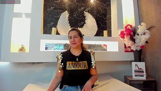 Snapshot of Cinthya_mjs chatting on 18, 10, 2025 Cinthya mjs online show from 18, 10, 2025