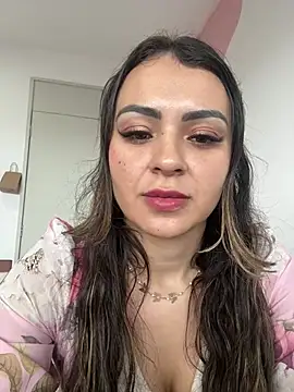 Snapshot of carol_amorim chatting on 27, 1, 2025 carol amorim online show from 27, 1, 2025