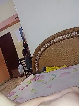 Milfvalesk online show from 12, 2, 2025