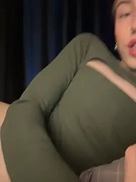 Avril Pearly  online show from 19, 12, 2024