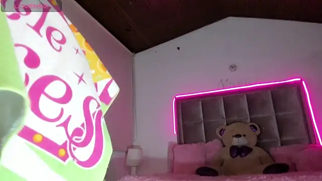 Snapshot of Melody_Ds chatting on 3, 1, 2025 Melody Ds online show from 3, 1, 2025