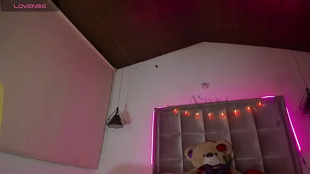 Snapshot of Melody_Ds chatting on 11, 2, 2025 Melody Ds online show from 11, 2, 2025