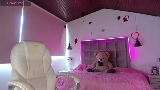 Snapshot of Melody_Ds chatting on 13, 3, 2025 Melody Ds online show from 13, 3, 2025