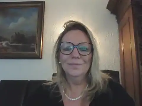 Snapshot of Silkesquirt chatting on 13, 12, 2024 Silkesquirt online show from 13, 12, 2024
