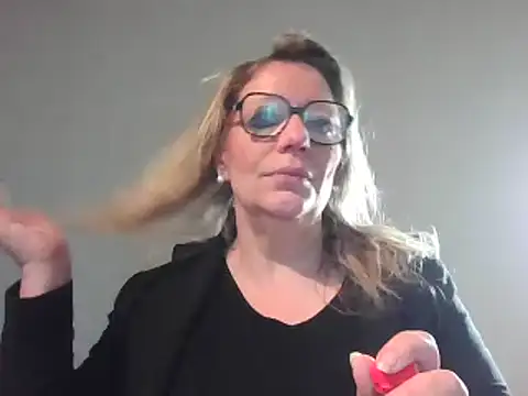Snapshot of Silkesquirt chatting on 6, 3, 2025 Silkesquirt online show from 6, 3, 2025