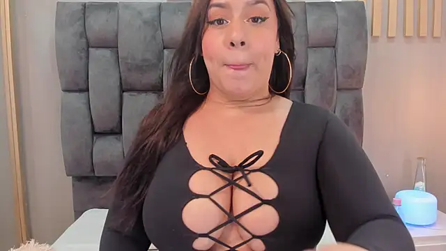 mariaa fernanda online show from 10, 9, 2025