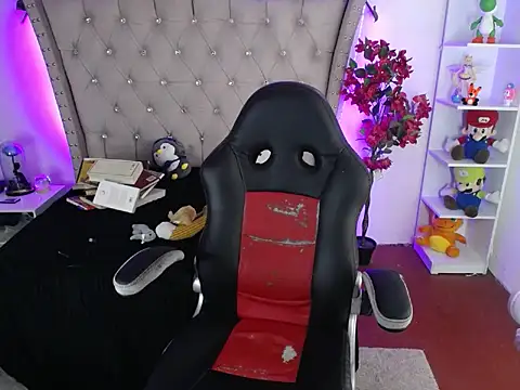 Shaddycute  online show from 14, 2, 2025