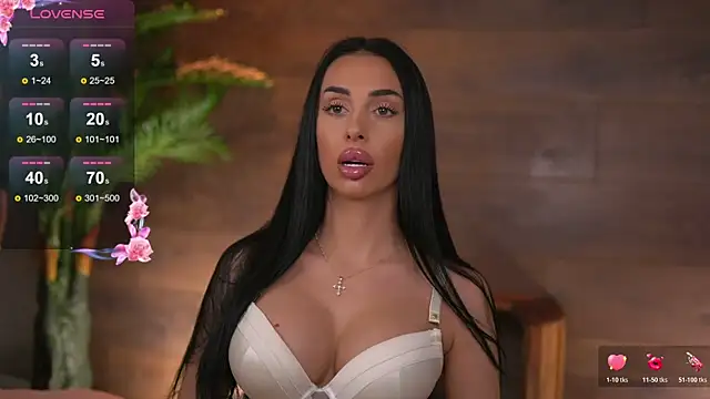 Snapshot of KairaAndrews chatting on 13, 11, 2025 KairaAndrews online show from 13, 11, 2025