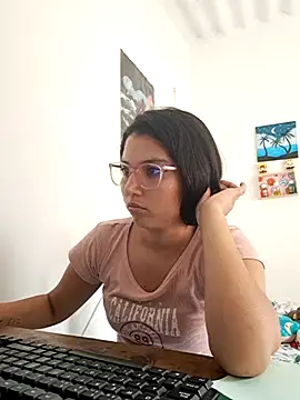 HannaKlein online show from 17, 2, 2025