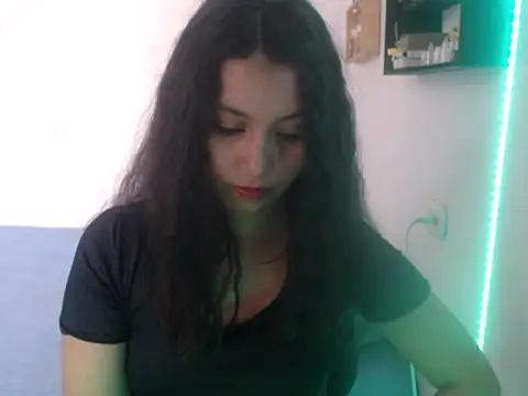 HannaKlein online show from 15, 3, 2025