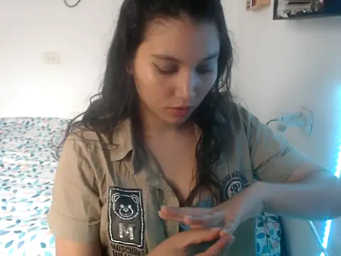 HannaKlein online show from 7, 10, 2025