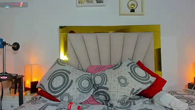 Snapshot of vahiolet_fuentes chatting on 14, 12, 2024 vahiolet fuentes online show from 14, 12, 2024