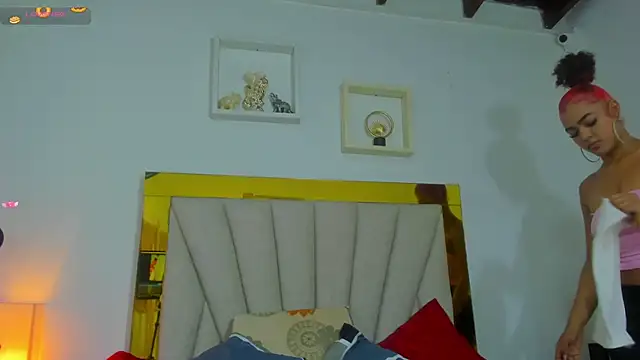 Snapshot of vahiolet_fuentes chatting on 21, 12, 2024 vahiolet fuentes online show from 21, 12, 2024