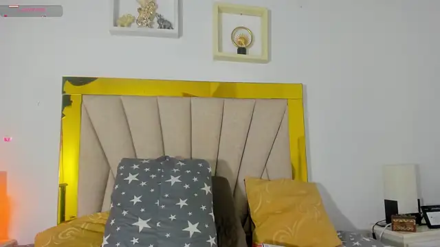 Snapshot of vahiolet_fuentes chatting on 4, 1, 2025 vahiolet fuentes online show from 4, 1, 2025