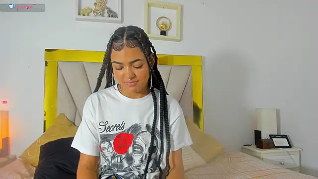 Snapshot of vahiolet_fuentes chatting on 6, 1, 2025 vahiolet fuentes online show from 6, 1, 2025