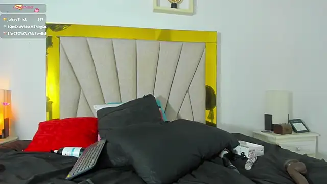 Snapshot of vahiolet_fuentes chatting on 9, 1, 2025 vahiolet fuentes online show from 9, 1, 2025