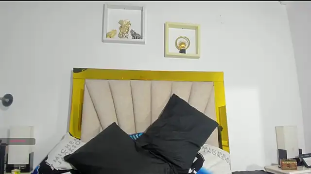 Snapshot of vahiolet_fuentes chatting on 4, 2, 2025 vahiolet fuentes online show from 4, 2, 2025